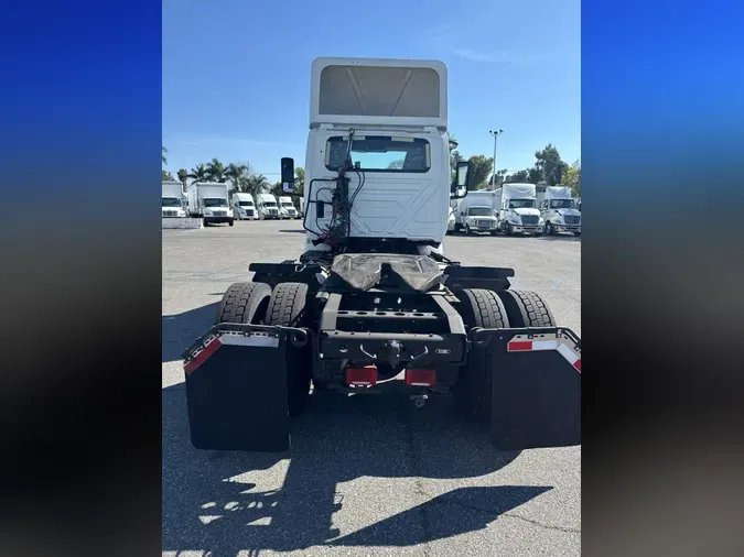 2019 NAVISTAR INTERNATIONAL RH613 DAYCAB S/A