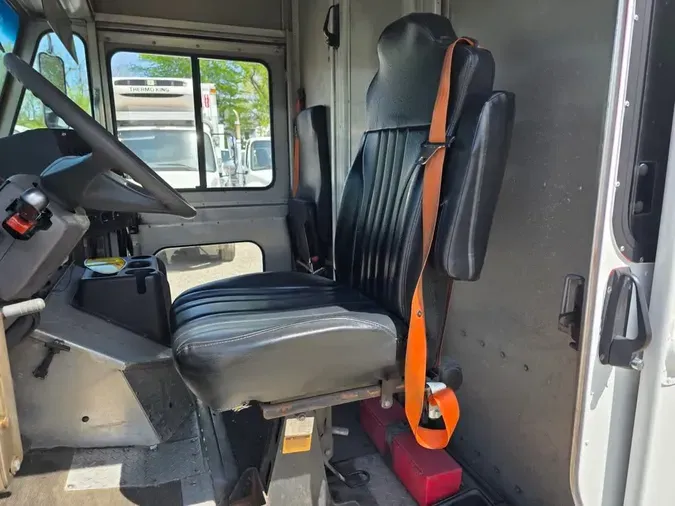 2017 FRTLR CUSTOM CHASSIS CORP MT-55 WALK-IN