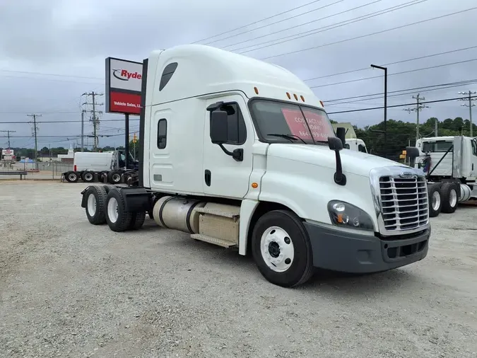 2020 FREIGHTLINER CASCADIA 125