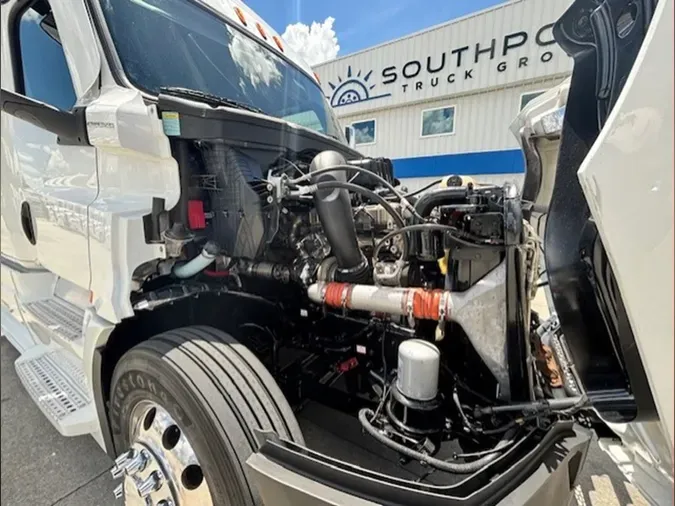 2023 Freightliner Cascadia 126