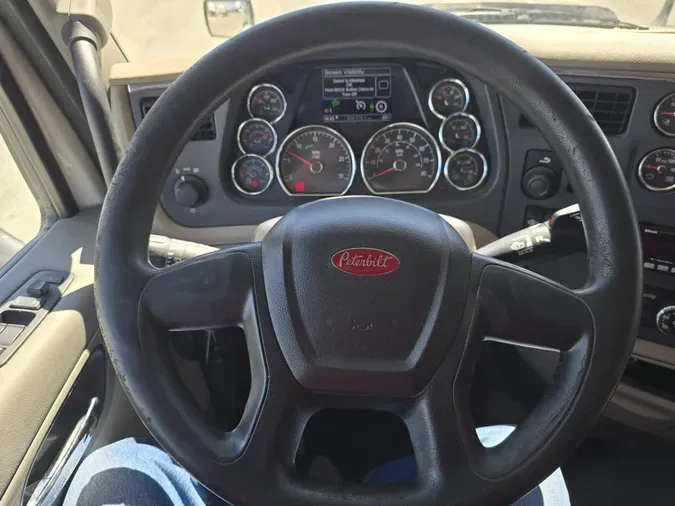 2022 Peterbilt 579