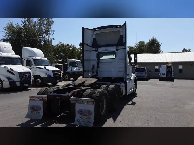 2018 Volvo VNL300