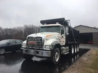 2013 MACK GU713
