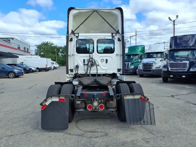 2020 FREIGHTLINER NEW CASCADIA 116