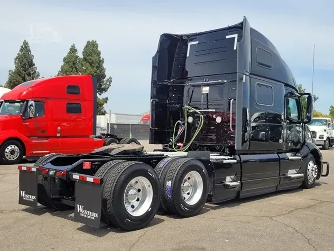 2024 VOLVO VNL64T860