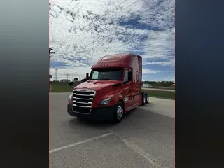 2022 FREIGHTLINER Cascadia 126