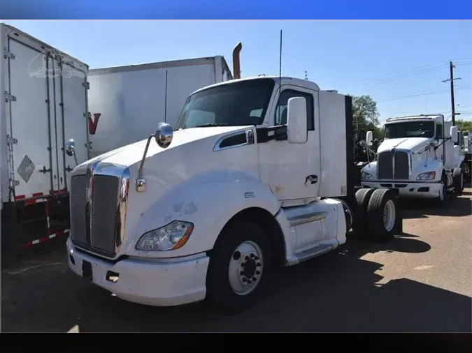 2014 KENWORTH T68062d02094625504e409f5d55b2a083ecd