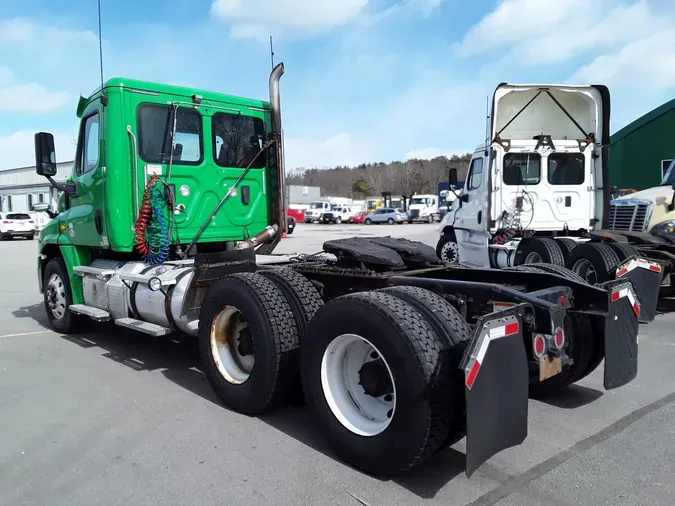 2017 FREIGHTLINER/MERCEDES CASCADIA 125