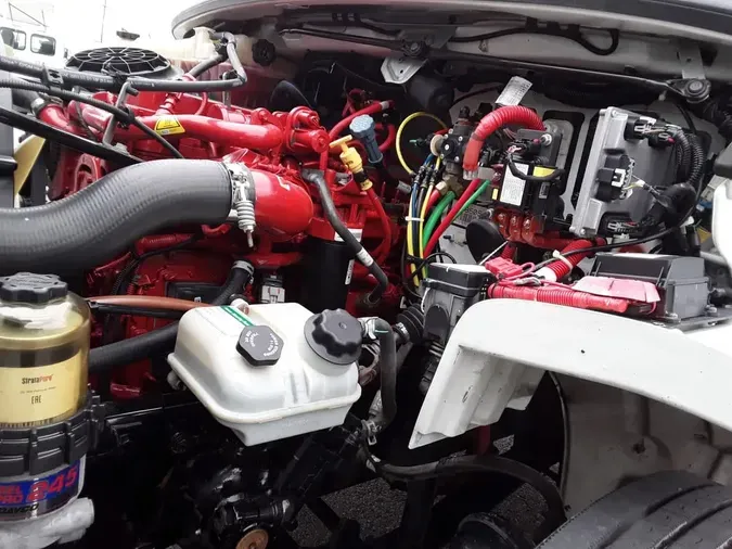 2019 FREIGHTLINER/MERCEDES M2 106