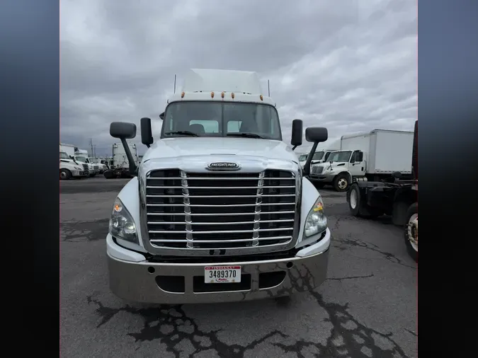 2018 FREIGHTLINER/MERCEDES CASCADIA 125