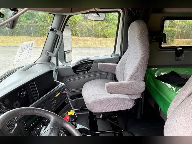 2022 INT LT625 6x4