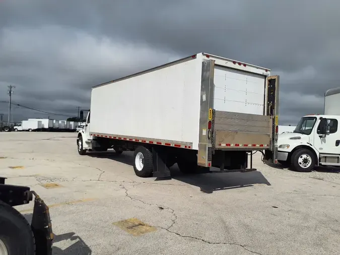 2019 FREIGHTLINER M2 106