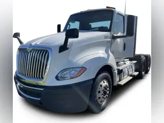 2020 International LT625