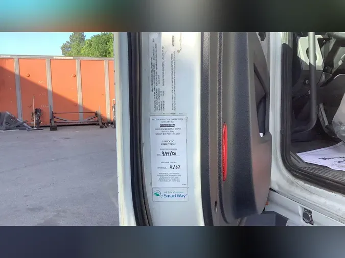 2020 Freightliner Cascadia 126