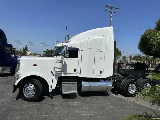 2016 Peterbilt 389