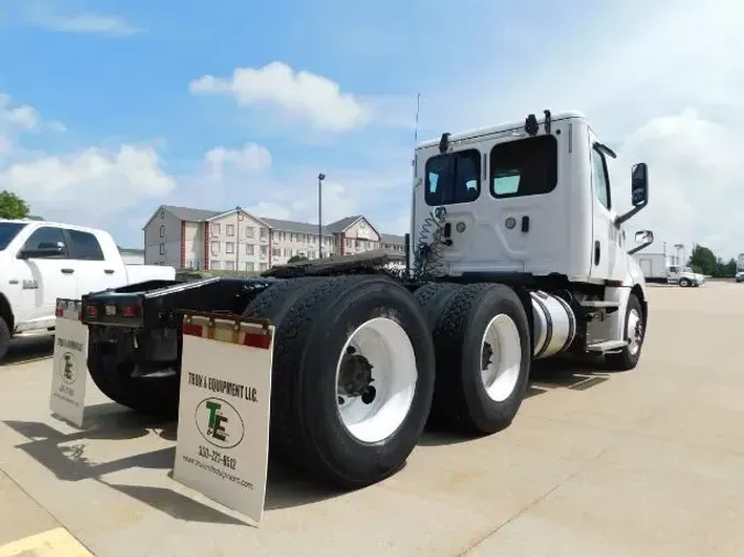 2019 Freightliner Cascadia 126 Day Cab