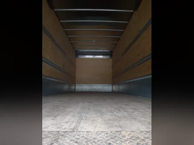 2017 FREIGHTLINER/MERCEDES M2 106