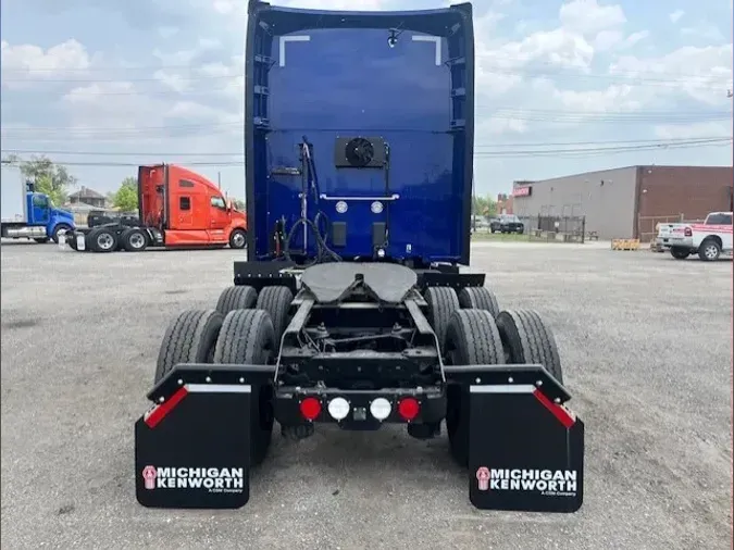 2022 Kenworth T680