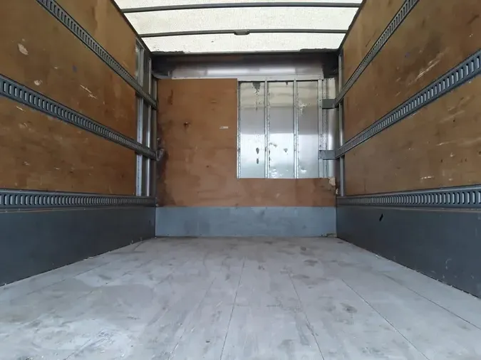 2016 FREIGHTLINER M2 106