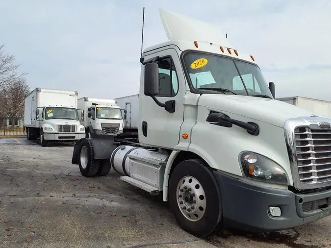 2020 FREIGHTLINER/MERCEDES CASCADIA 113