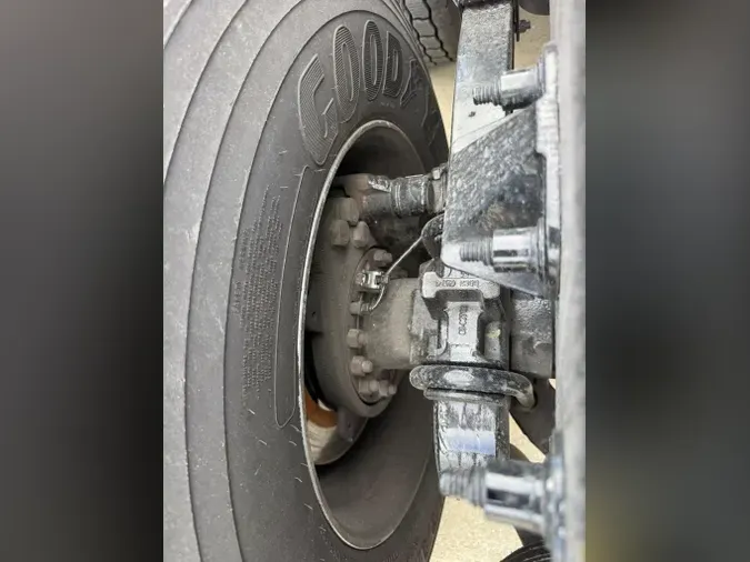 2023 Peterbilt 56762f134dd66eda12de1f1869d196f95be