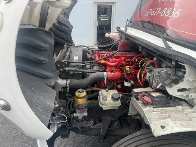 2019 FREIGHTLINER M2 106
