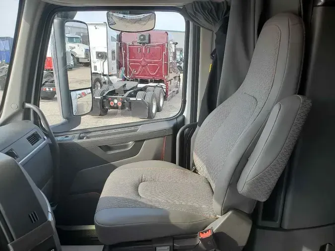 2023 VOLVO VNL64T760