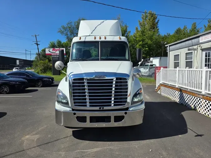2020 FREIGHTLINER/MERCEDES CASCADIA 125