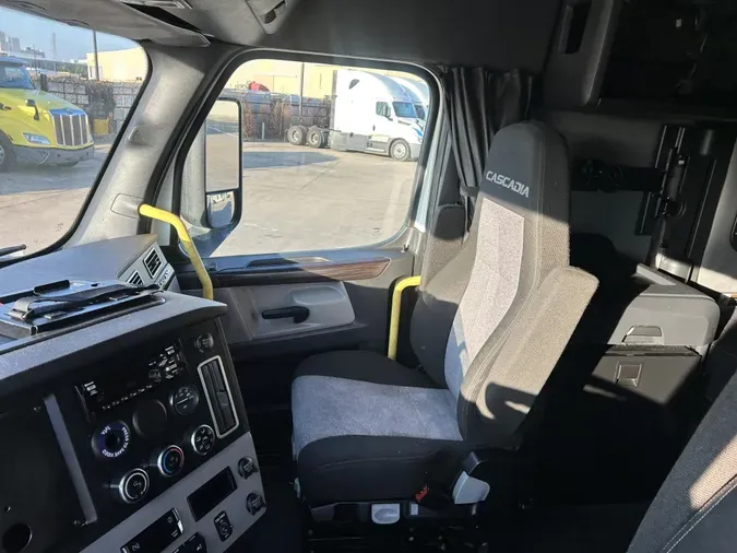 2021 Freightliner Cascadia