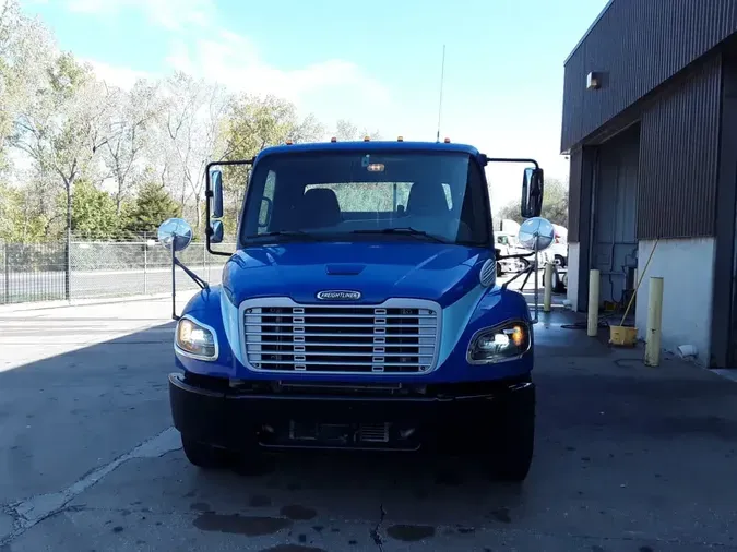 2020 FREIGHTLINER/MERCEDES M2 106
