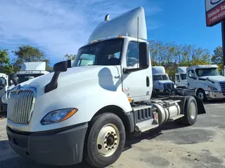 2021 NAVISTAR INTERNATIONAL LT625 DAYCAB S/A