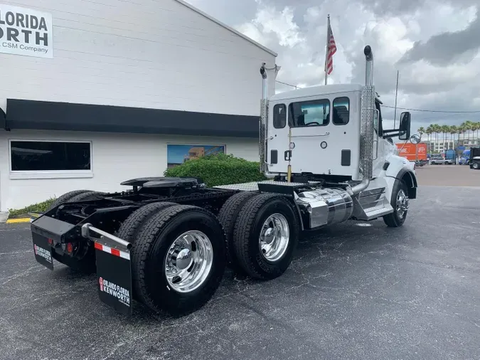 2026 Kenworth T880
