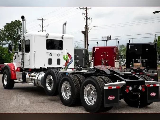 2025 PETERBILT 567