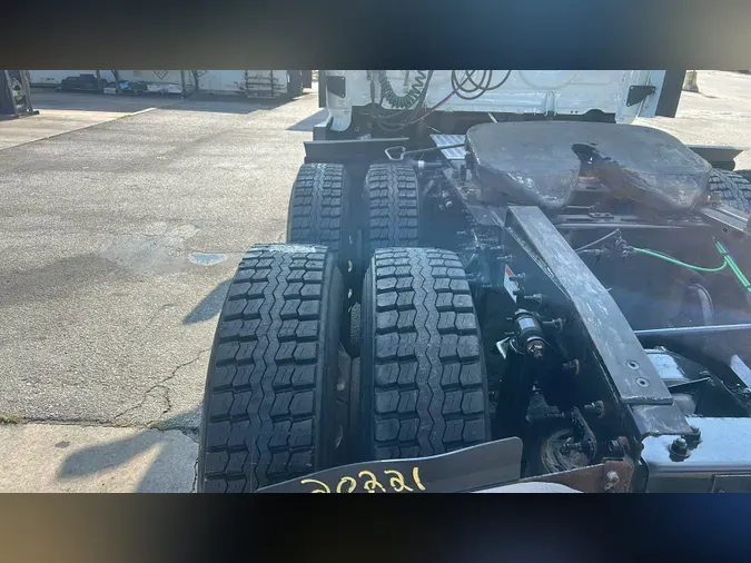 2020 Freightliner Cascadia 126