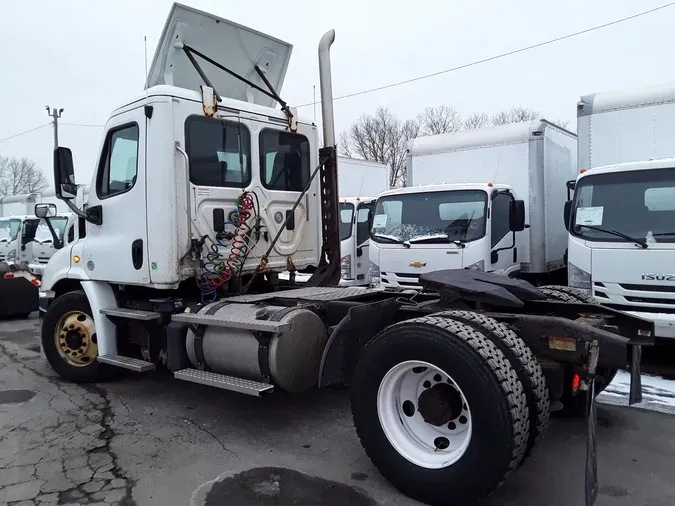 2015 FREIGHTLINER/MERCEDES CASCADIA 113