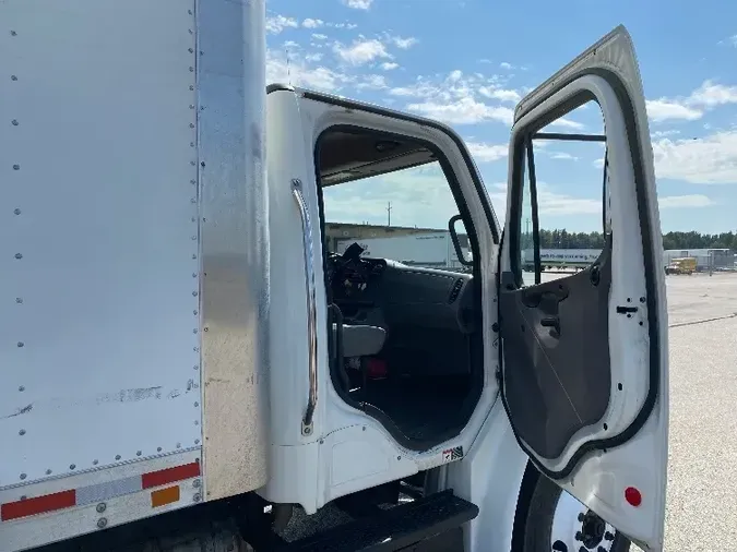 2018 Freightliner M2