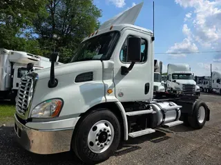 2019 FREIGHTLINER CASCADIA 113