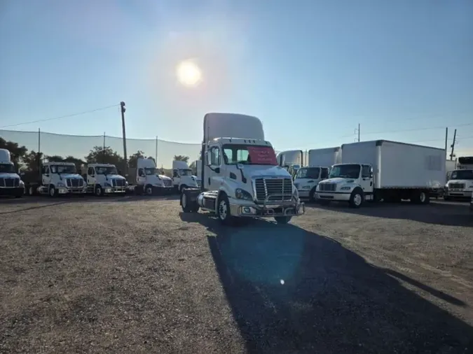 2018 FREIGHTLINER CASCADIA 113