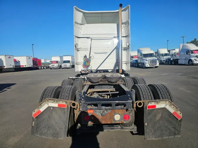 2019 VOLVO VNR64T-640