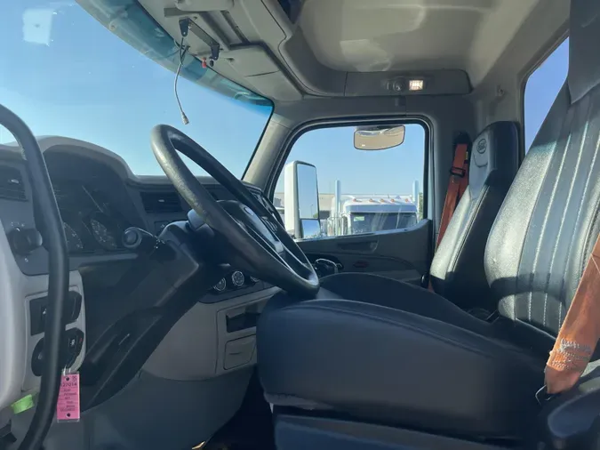 2020 Peterbilt 567