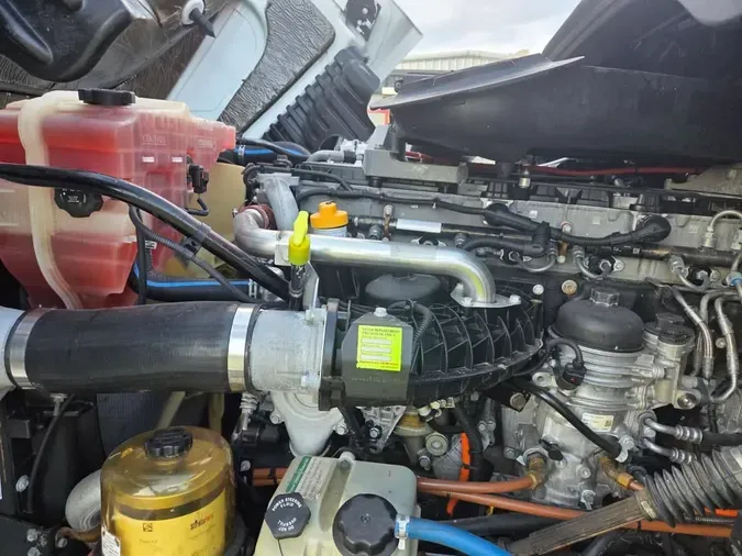 2018 FREIGHTLINER/MERCEDES CASCADIA 125