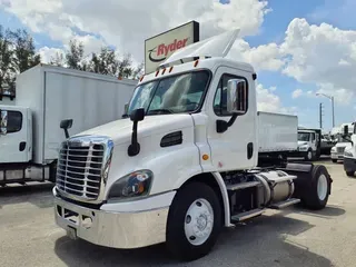 2018 FREIGHTLINER/MERCEDES CASCADIA 113