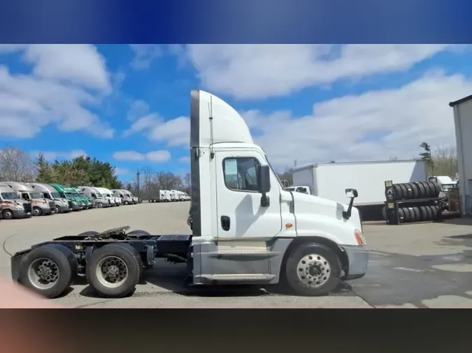 2019 Freightliner Cascadia 125