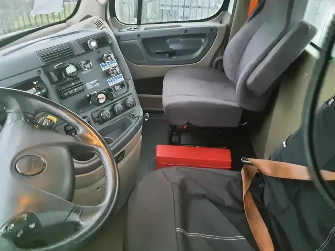 2019 FREIGHTLINER/MERCEDES CASCADIA 12563201d5d8aaada165cbff43bc24ca7a6