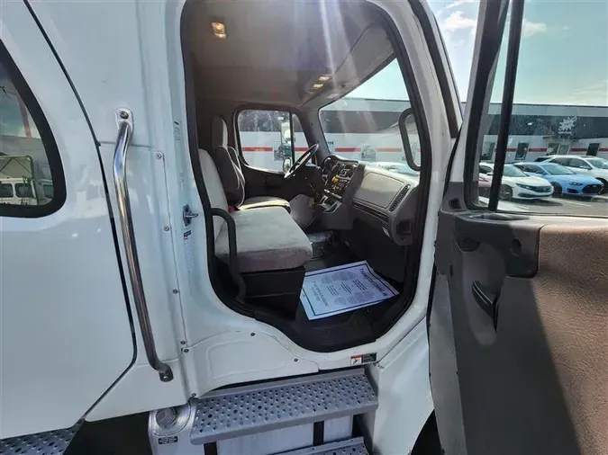 2020 FREIGHTLINER M2-106