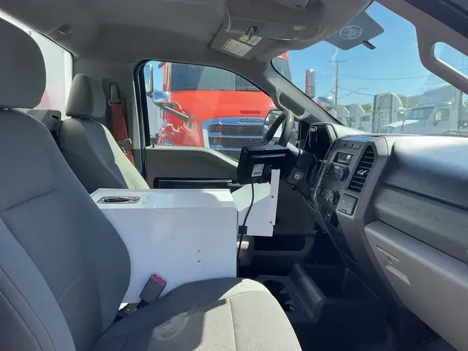2017 FORD MOTOR COMPANY F35063218c6fd3e22d3694ab98a118965f0a