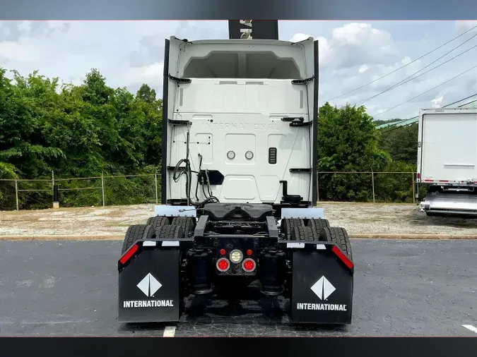2021 INT LT625 6x4