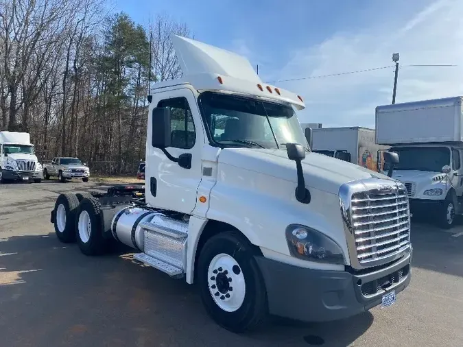 2017 Freightliner X12564ST63231aba6d0bc02f974ca3f152b9e9a5