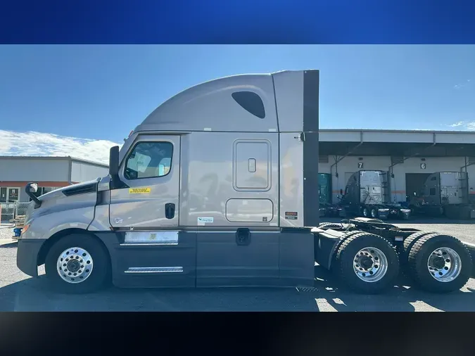 2024 Freightliner Cascadia 126