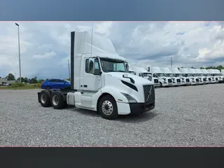 2019 Volvo VNL300